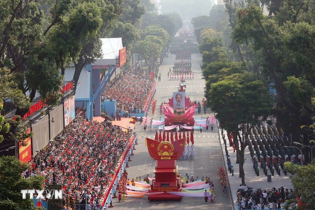 Viet Nam holds grand ceremony to mark April 30 Victory- Ảnh 13. Viet Nam holds grand ceremony to mark April 30 Victory- Ảnh 13.