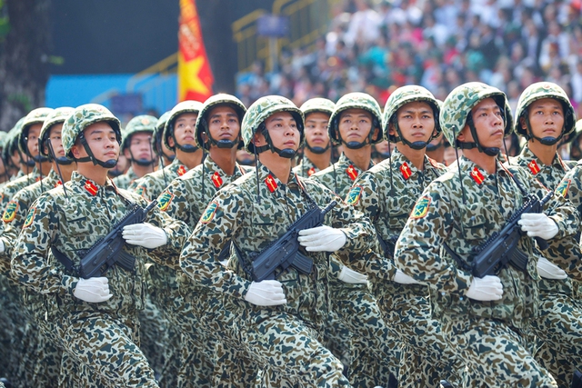 Viet Nam holds grand ceremony to mark April 30 Victory- Ảnh 17. Viet Nam holds grand ceremony to mark April 30 Victory- Ảnh 17.
