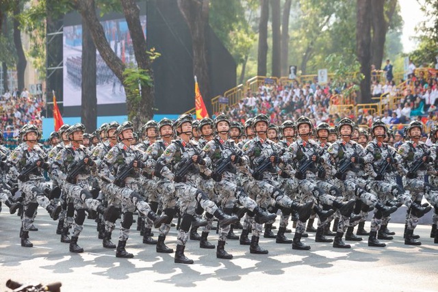Viet Nam holds grand ceremony to mark April 30 Victory- Ảnh 19. Viet Nam holds grand ceremony to mark April 30 Victory- Ảnh 19.