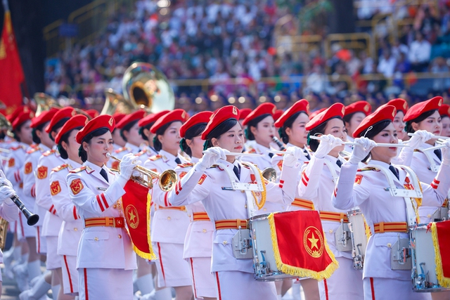 Viet Nam holds grand ceremony to mark April 30 Victory- Ảnh 37. Viet Nam holds grand ceremony to mark April 30 Victory- Ảnh 37.