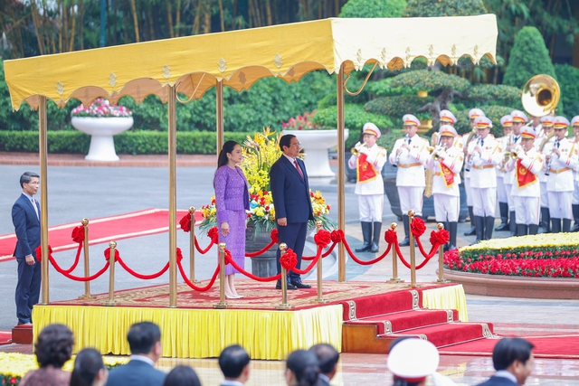 Prime Minister Pham Minh Chinh hosts official welcome ceremony for Thai counterpart- Ảnh 3. Prime Minister Pham Minh Chinh hosts official welcome ceremony for Thai counterpart- Ảnh 3.