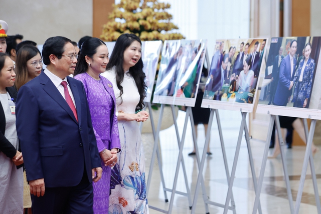 Prime Minister Pham Minh Chinh hosts official welcome ceremony for Thai counterpart- Ảnh 8. Prime Minister Pham Minh Chinh hosts official welcome ceremony for Thai counterpart- Ảnh 8.