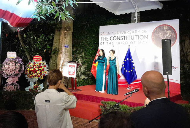 Viet Nam expects to strengthen cooperation with Poland at multilateral forums- Ảnh 1. Viet Nam expects to strengthen cooperation with Poland at multilateral forums- Ảnh 1.