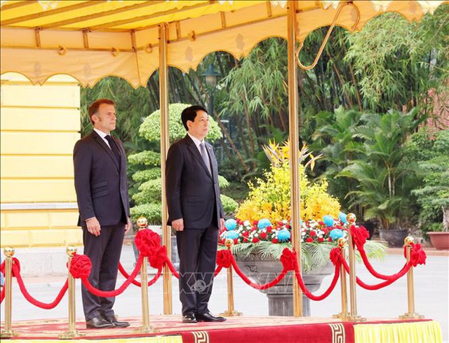 Welcome ceremony accorded for French President Macron- Ảnh 2.