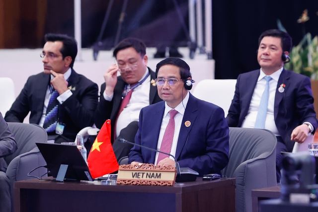 Prime Minister describes businesses as "heart" of ASEAN growth- Ảnh 1. Prime Minister describes businesses as "heart" of ASEAN growth- Ảnh 1.