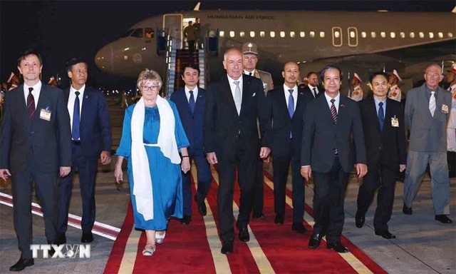 Hungarian President begins official visit to Viet Nam- Ảnh 1. Hungarian President begins official visit to Viet Nam- Ảnh 1.