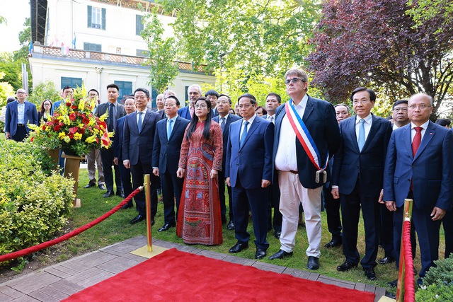 Prime Minister Pham Minh Chinh attends Viet Nam-France Business Forum in Paris- Ảnh 2. Prime Minister Pham Minh Chinh attends Viet Nam-France Business Forum in Paris- Ảnh 2.