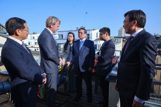 Prime Minister Pham Minh Chinh visits family of late Swedish Prime Minister Olof Palme- Ảnh 1. Prime Minister Pham Minh Chinh visits family of late Swedish Prime Minister Olof Palme- Ảnh 1.