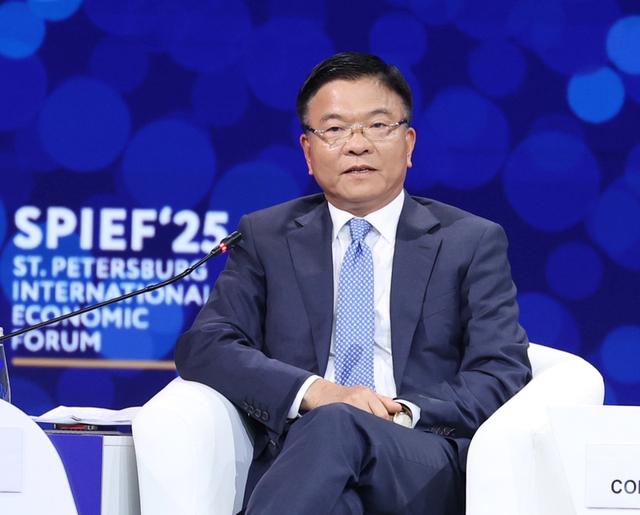 Viet Nam proposes new growth drivers at SPIEF 2025- Ảnh 1. Viet Nam proposes new growth drivers at SPIEF 2025- Ảnh 1.