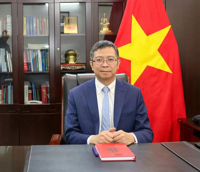 Ambassador highlights significance of Prime Minister’s attendance at WEF Tianjin Meeting- Ảnh 1. Ambassador highlights significance of Prime Minister’s attendance at WEF Tianjin Meeting- Ảnh 1.