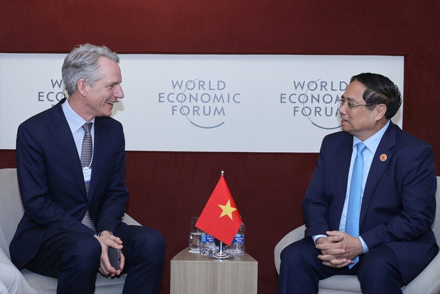 Prime Minister welcomes Siemens AG's participation in Viet Nam’s high-speed railway project- Ảnh 1. Prime Minister welcomes Siemens AG's participation in Viet Nam’s high-speed railway project- Ảnh 1.