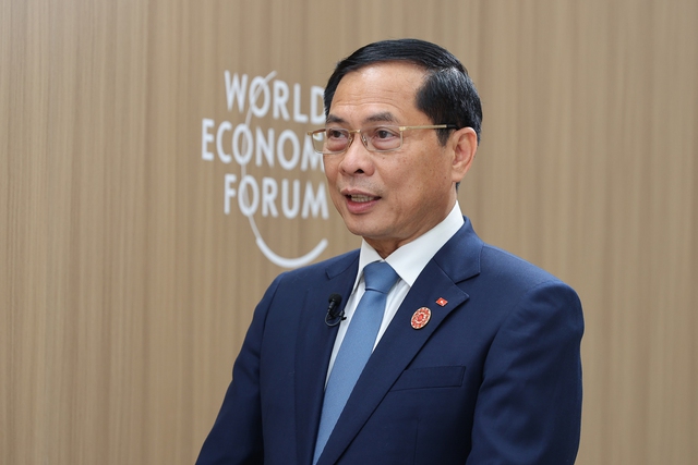 Viet Nam, China work together to enhance political trust, expand substantive cooperation- Ảnh 1. Viet Nam, China work together to enhance political trust, expand substantive cooperation- Ảnh 1.