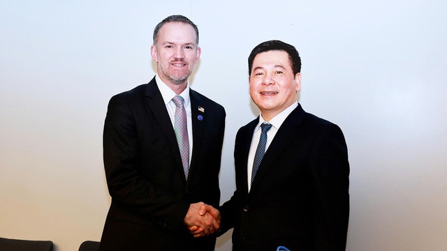 Viet Nam, U.S. hold negotiation session on reciprocal trade agreement in Paris - Ảnh 1. Viet Nam, U.S. hold negotiation session on reciprocal trade agreement in Paris - Ảnh 1.
