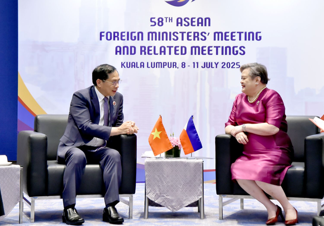 Deputy PM meets Philippine, Timor-Leste Foreign Ministers on sidelines of AMM-58- Ảnh 1. Deputy PM meets Philippine, Timor-Leste Foreign Ministers on sidelines of AMM-58- Ảnh 1.