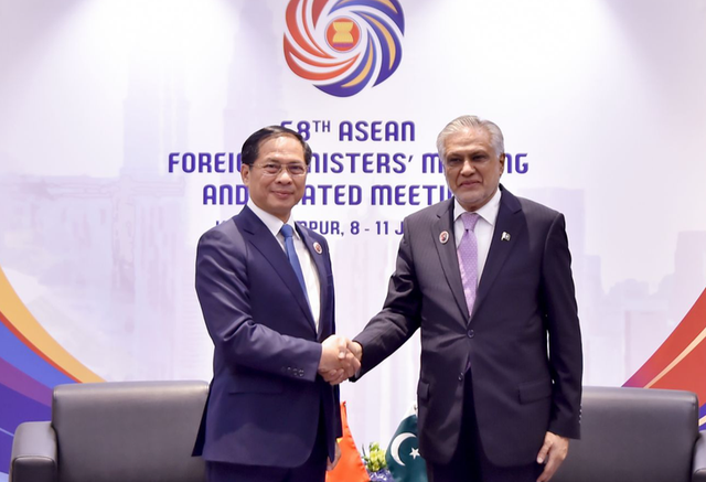 Deputy PM, FM Bui Thanh Son co-chairs 13th Mekong- Korea Foreign Ministers’ Meeting- Ảnh 2. Deputy PM, FM Bui Thanh Son co-chairs 13th Mekong- Korea Foreign Ministers’ Meeting- Ảnh 2.