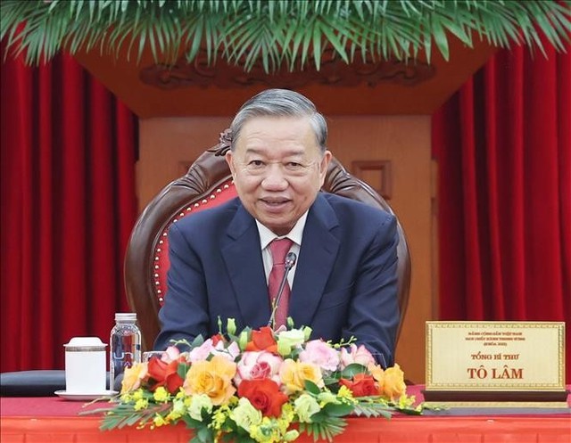 General Secretary To Lam holds phone conversation with U.S. President Donald Trump- Ảnh 1.