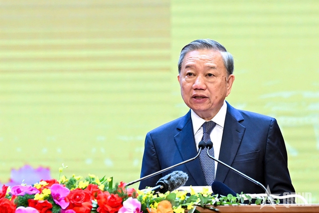General Secretary To Lam honors fallen heroes, revolution contributors- Ảnh 1. General Secretary To Lam honors fallen heroes, revolution contributors- Ảnh 1.