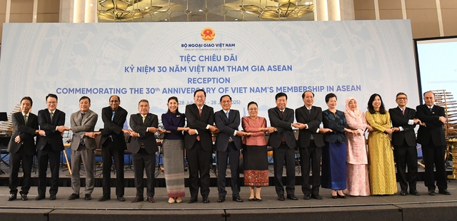 Full remarks by Deputy PM Bui Thanh Son at 30th anniversary of Viet Nam's ASEAN membership- Ảnh 1. Full remarks by Deputy PM Bui Thanh Son at 30th anniversary of Viet Nam's ASEAN membership- Ảnh 1.
