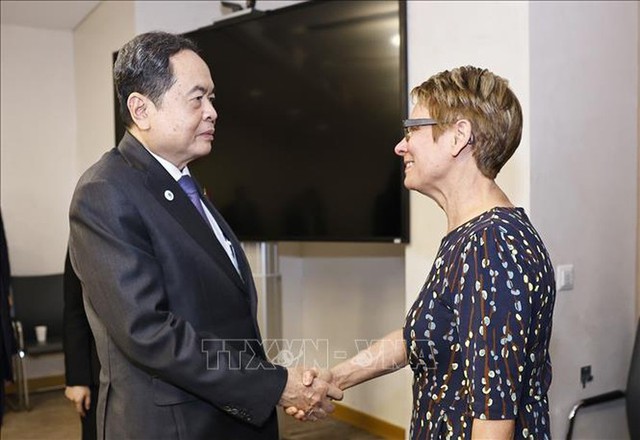 Top legislator meets foreign counterparts on WCSP-6 sidelines- Ảnh 2. Top legislator meets foreign counterparts on WCSP-6 sidelines- Ảnh 2.