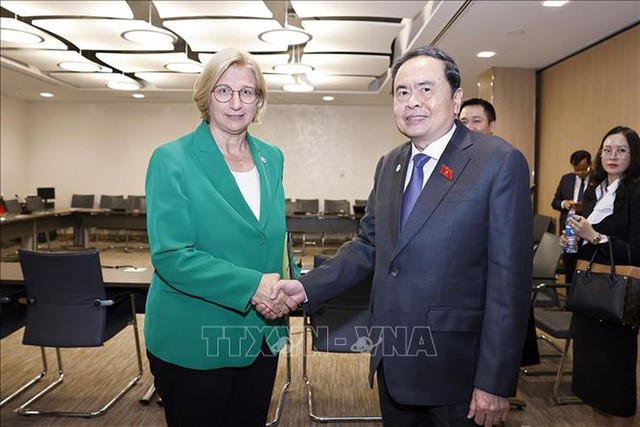 Top legislator meets foreign counterparts on WCSP-6 sidelines- Ảnh 1. Top legislator meets foreign counterparts on WCSP-6 sidelines- Ảnh 1.