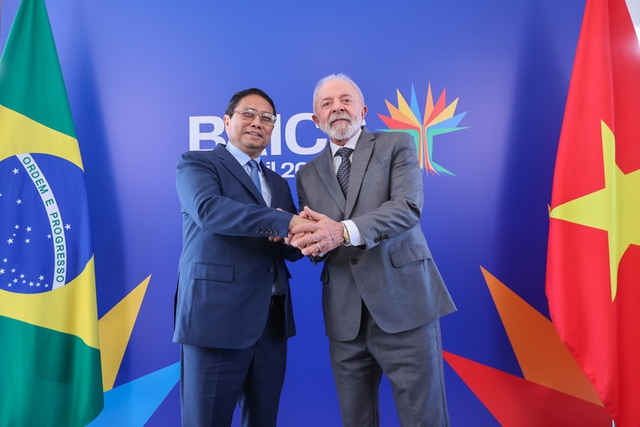 Prime Minister holds talks with Brazilian President ahead of BRICS Summit- Ảnh 1. Prime Minister holds talks with Brazilian President ahead of BRICS Summit- Ảnh 1.