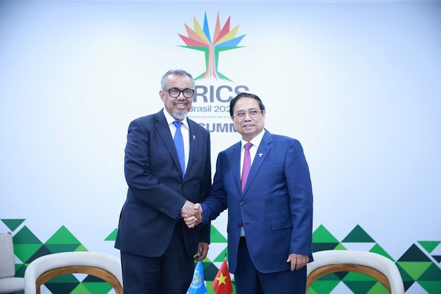 Prime Minister meets foreign leaders on sidelines of 17th BRICS Summit- Ảnh 7. Prime Minister meets foreign leaders on sidelines of 17th BRICS Summit- Ảnh 7.
