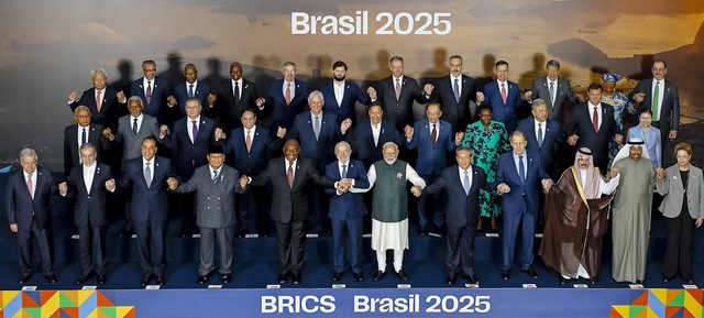 Prime Minister calls for inclusive approach to protect environment and public health- Ảnh 2. Prime Minister calls for inclusive approach to protect environment and public health- Ảnh 2.
