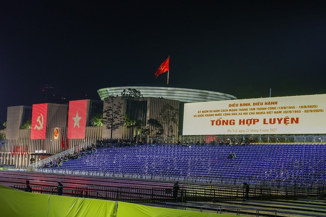First joint rehearsal for National Day parade - Ảnh 1. First joint rehearsal for National Day parade - Ảnh 1.
