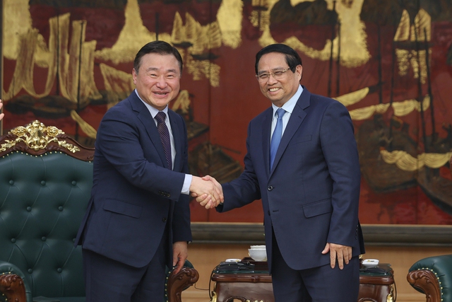 Samsung produces 2 billionth mobile phone in Viet Nam- Ảnh 1. Samsung produces 2 billionth mobile phone in Viet Nam- Ảnh 1.