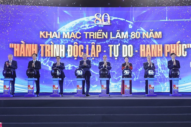 Exhibition marking 80th anniversary of Viet Nam's National Day opens- Ảnh 1. Exhibition marking 80th anniversary of Viet Nam's National Day opens- Ảnh 1.