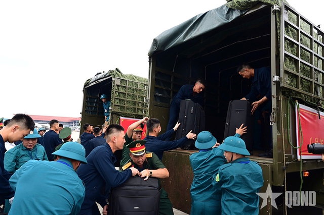 Chinese troops arrive in Viet Nam for National Day military parade- Ảnh 4.