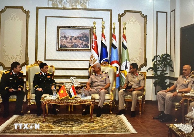 Viet Nam, Egypt sign Letter of Intent on defense cooperation- Ảnh 1. Viet Nam, Egypt sign Letter of Intent on defense cooperation- Ảnh 1.