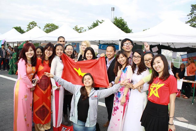 Number of Vietnamese students studying abroad sets record high - Ảnh 1.