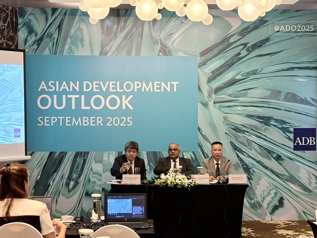 ADB raises Viet Nam’s GDP growth forecast to 6.7% - Ảnh 1.