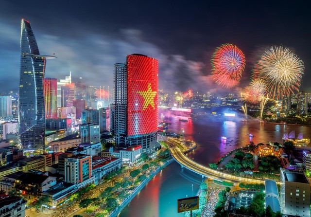 Viet Nam emerges from inflation crisis to US$510-billion economy- Ảnh 1.