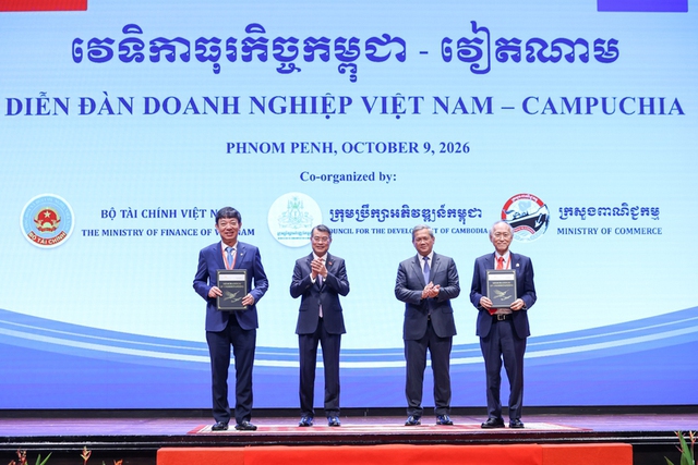 Viet Nam, Cambodia work towards US$20 bln in bilateral trade - Ảnh 1.