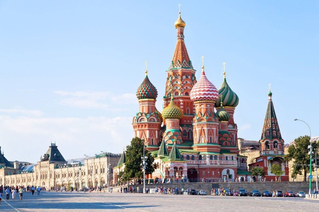Viet Nam welcomes Russia’s visa-free entry offer to Vietnamese citizens- Ảnh 1.