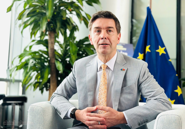EU Ambassador highlights significance of General Secretary, President To Lam's upcoming EU visit - Ảnh 1.