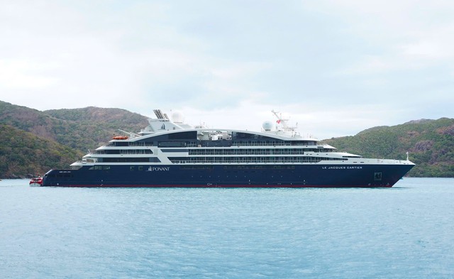 Con Dao island welcomes first international cruise ship in 2026- Ảnh 1.