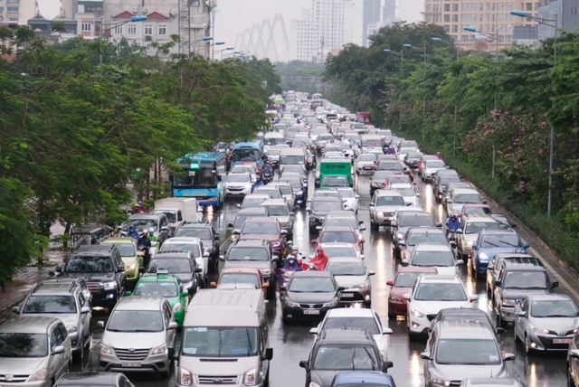 Viet Nam to tighten emission standards for cars from next month- Ảnh 1.