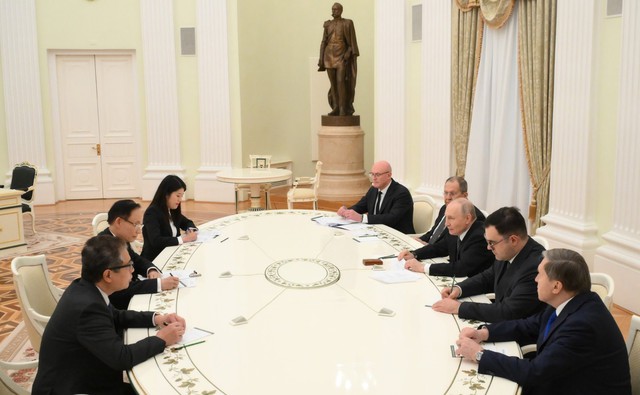General Secretary To Lam's Special Envoy meets President Putin- Ảnh 1.