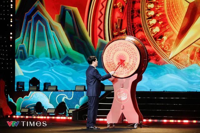 State President congratulates overseas Vietnamese on Lunar New Year Festival- Ảnh 3.