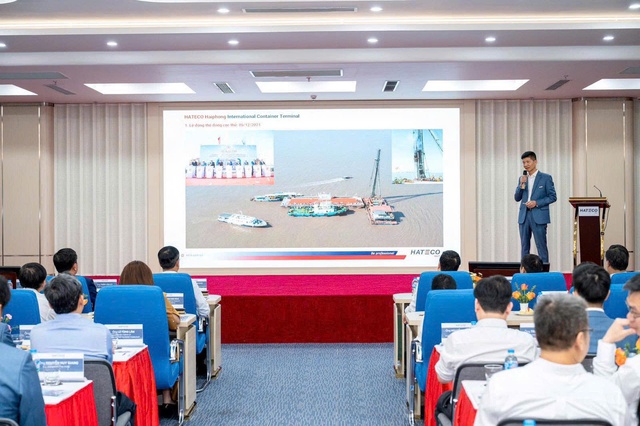 Da Nang Party Secretary verifies Hateco's investment capabilities for "mega-project" of Lien Chieu Container Port- Ảnh 3. Da Nang Party Secretary verifies Hateco's investment capabilities for "mega-project" of Lien Chieu Container Port- Ảnh 3.