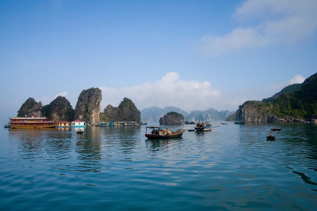 Bai Tu Long Bay listed among 7 Wonders of Southeast Asia for 2026- Ảnh 1.
