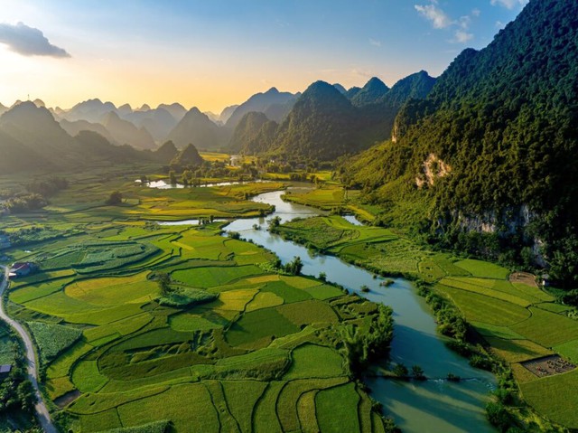 Viet Nam named among 12 must-visit global destinations for 2026- Ảnh 1.