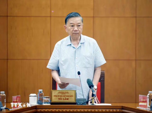 Viet Nam prioritizes deep processing in rare earth development- Ảnh 1.