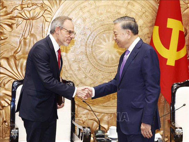 Viet Nam has potential to become leading country in region in technology: Amazon Senior Vice President - Ảnh 1. Viet Nam has potential to become leading country in region in technology: Amazon Senior Vice President - Ảnh 1.