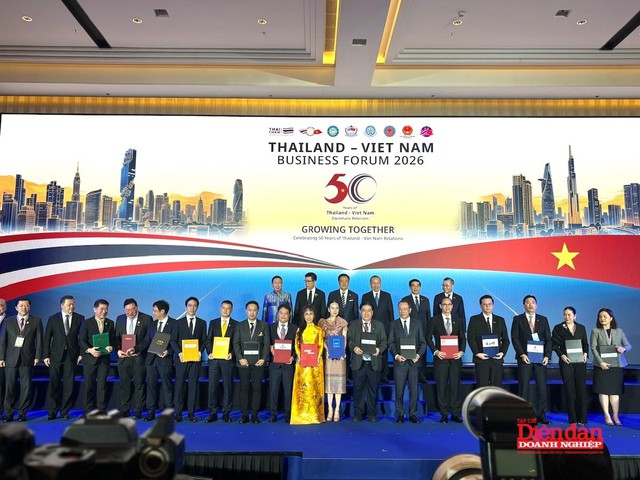 Top Vietnamese leader attends Viet Nam–Thailand business forum in Bangkok- Ảnh 2. Top Vietnamese leader attends Viet Nam–Thailand business forum in Bangkok- Ảnh 2.