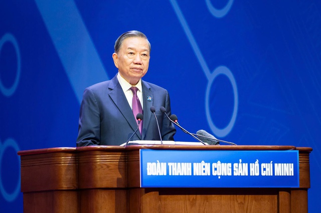 Top leader calls on youth to master science and technology, take lead in innovation and int'l integration- Ảnh 1.