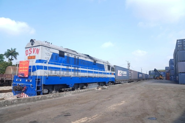 First container train from China's Qinghai Province arrives in Viet Nam- Ảnh 1.
